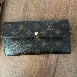 Luis Vuttion wallet